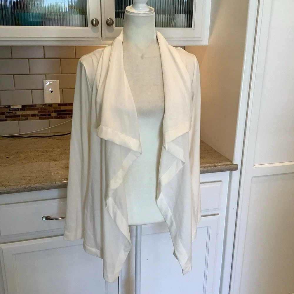 Old Navy Active Cream Wrap Sweater New Size Medium
